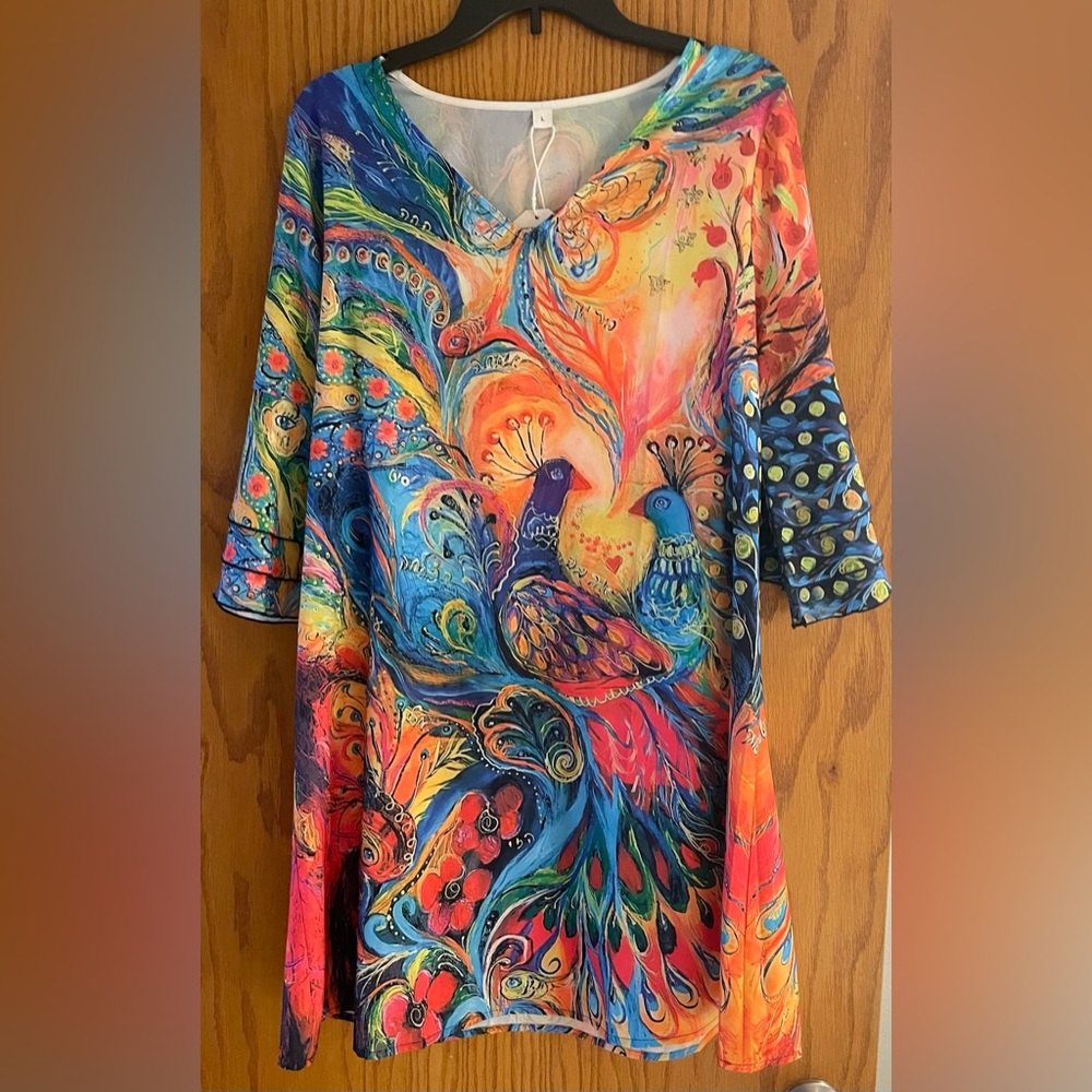 Tropical vacation dress.  A line with detailed sleeves